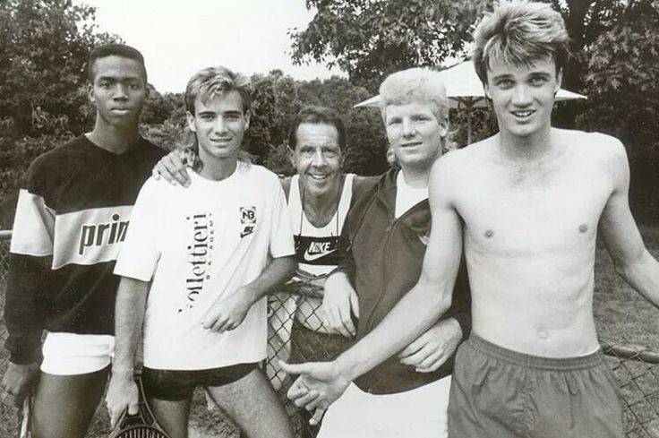 Джим Курье и Андре Агасси - Stone Forest