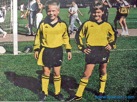 маленький Федерер футболист